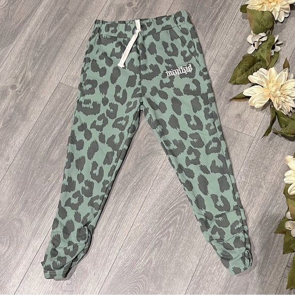 NWOT! Minikid unisex green Leo pinched cheetah leopard animal print joggers 10 - Picture 2 of 10